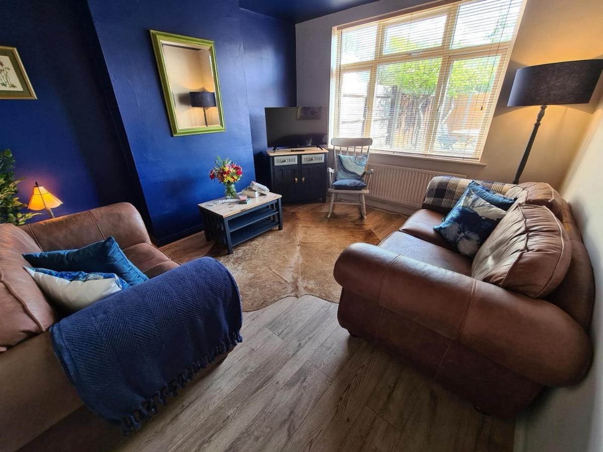 Great Wyrley Rumer Hill House A Unique Boutique Styled Place To Stay In Cannock Close To A5 The Mcarthur Glen Outlet מראה חיצוני תמונה