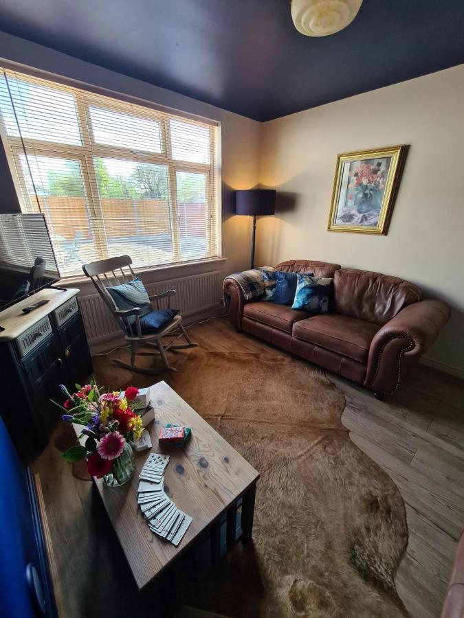 Great Wyrley Rumer Hill House A Unique Boutique Styled Place To Stay In Cannock Close To A5 The Mcarthur Glen Outlet מראה חיצוני תמונה