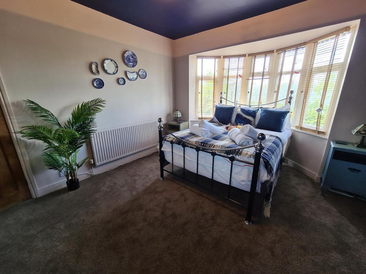 Great Wyrley Rumer Hill House A Unique Boutique Styled Place To Stay In Cannock Close To A5 The Mcarthur Glen Outlet מראה חיצוני תמונה